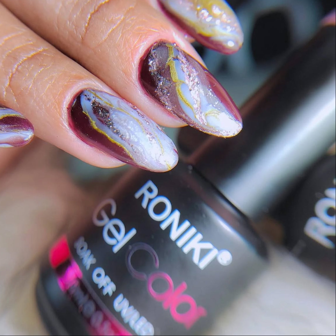 Uñas con gel RONIKI